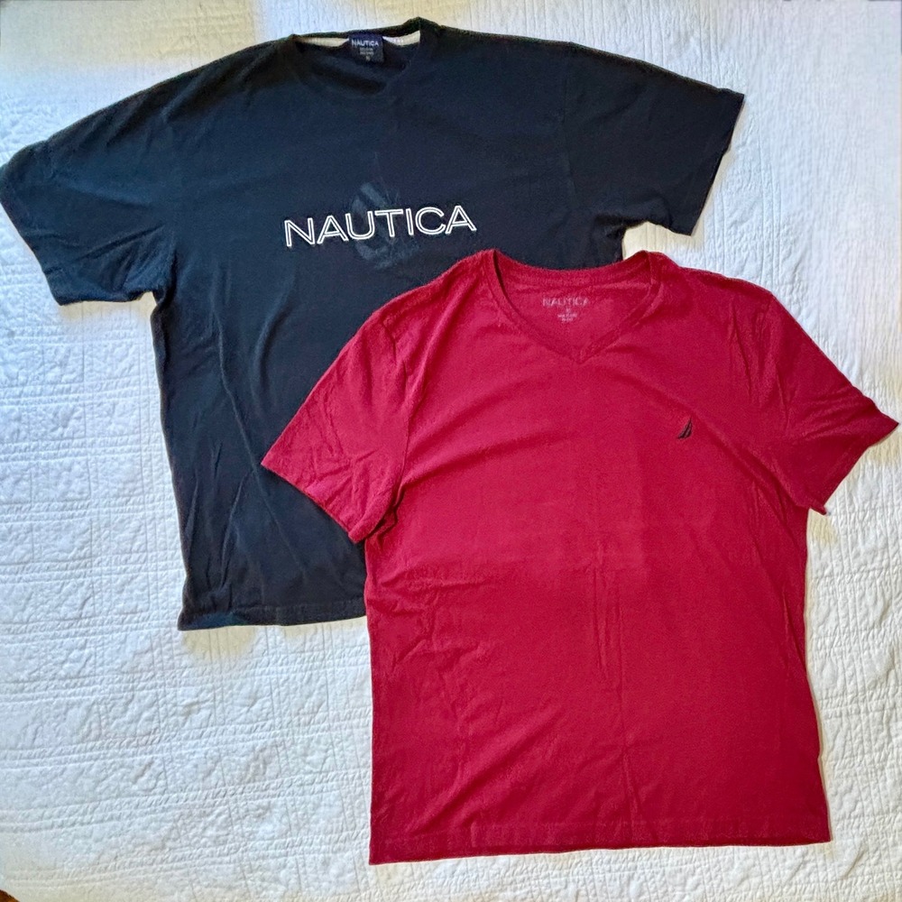 Nautica T-Shirt Bundle Men XL Blac &
Burgundy Cotton Short Sleeve Logo Tee